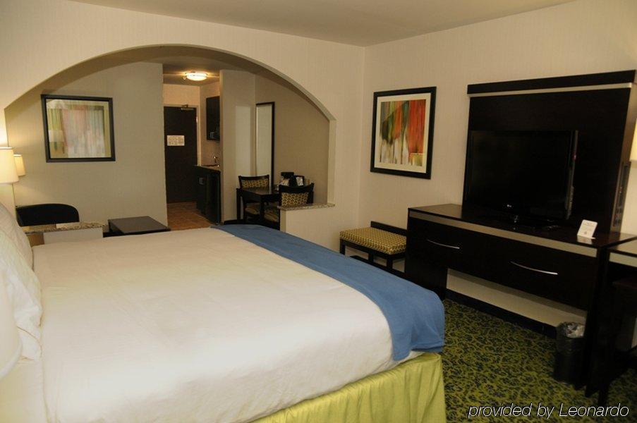 Holiday Inn Express And Suites Stroudsburg-Poconos By Ihg Room photo